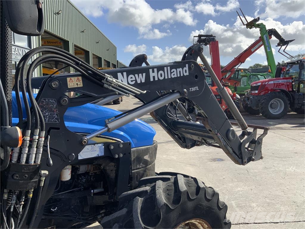 New Holland TD5050 Tractor (ST26131) Tractors