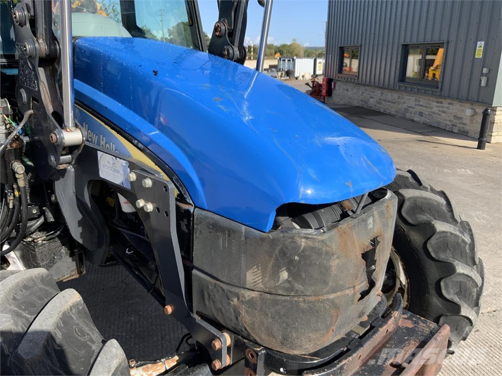 New Holland TD5050 Tractor (ST26131) Tractors