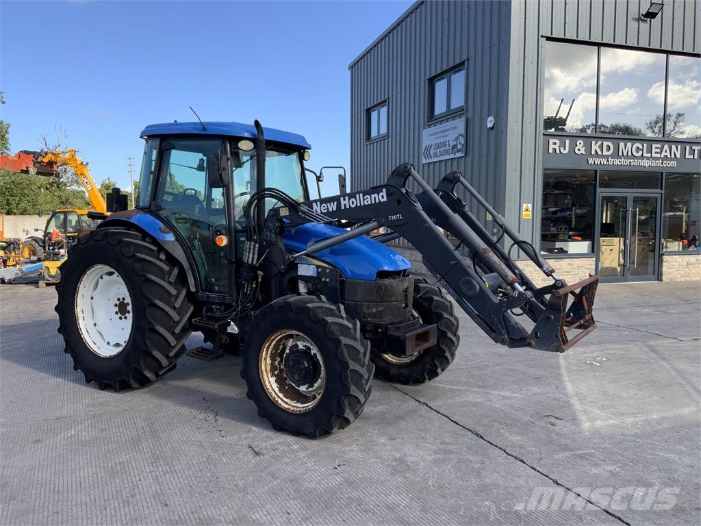 New Holland TD5050 Tractor (ST26131) Tractors