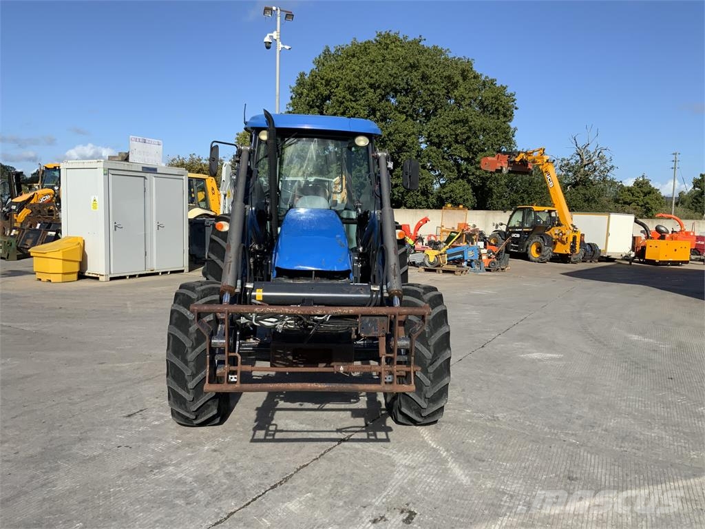 New Holland TD5050 Tractor (ST26131) Tractors