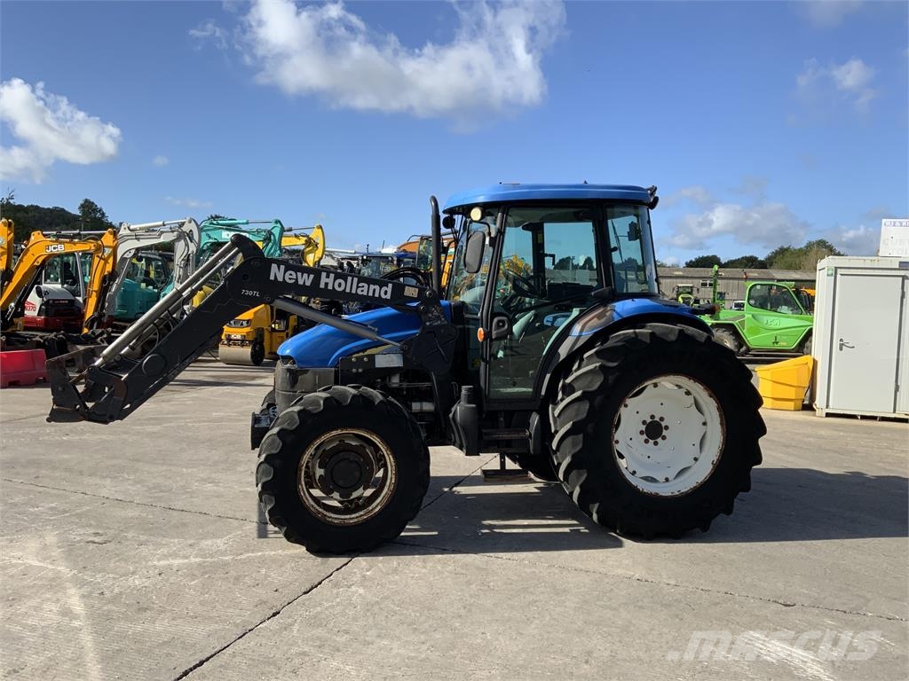 New Holland TD5050 Tractor (ST26131) Tractors