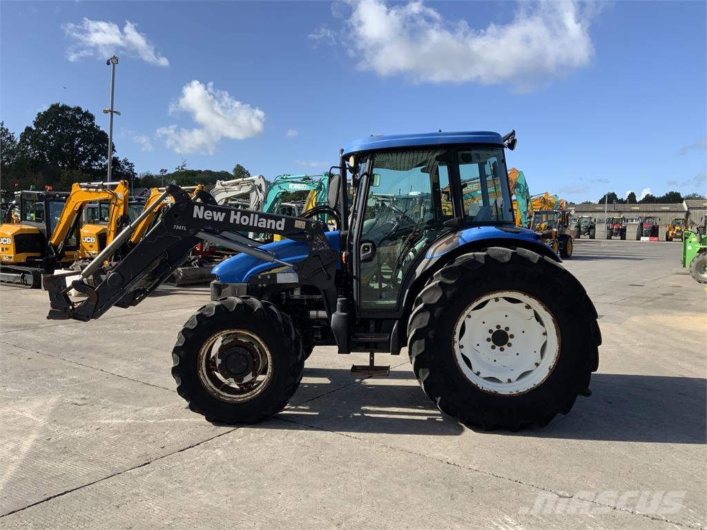 New Holland TD5050 Tractor (ST26131) Tractors