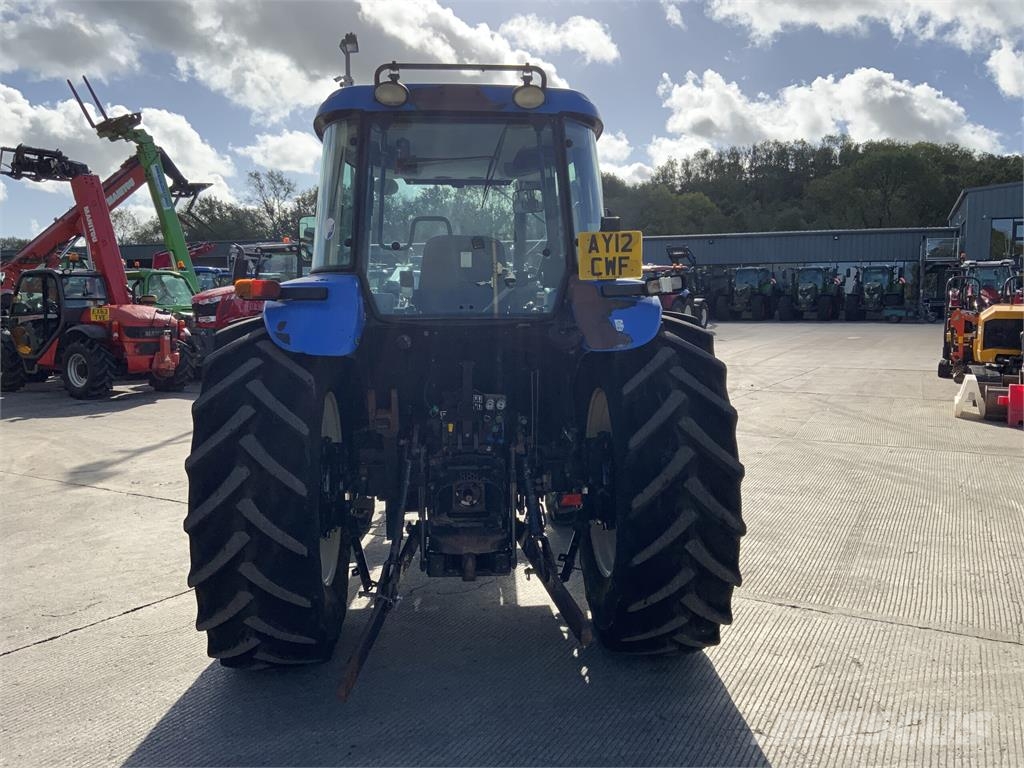 New Holland TD5050 Tractor (ST26131) Tractors
