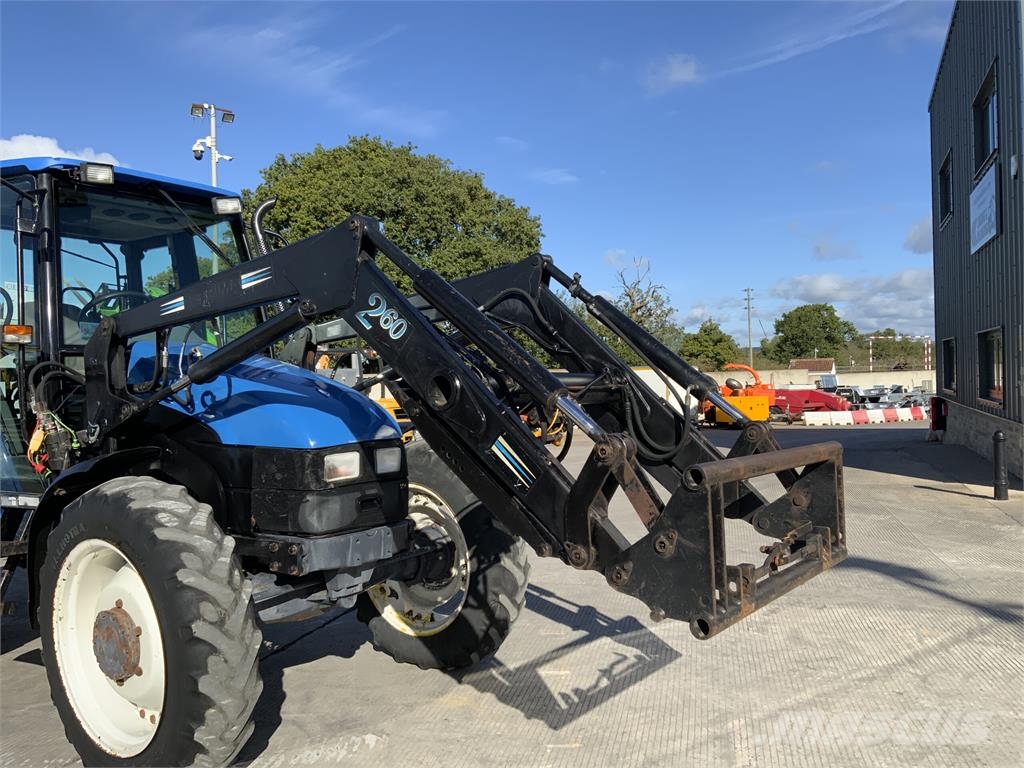 New Holland TL80 Tractor (ST27666) Tractors