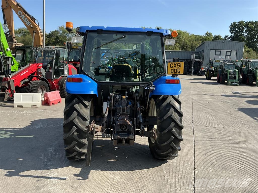 New Holland TN80F Narrow Super Steer Tractor (ST26561) Otra maquinaria agrícola