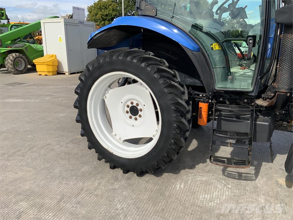 New Holland TS100A Tractor (ST27374) Tractores