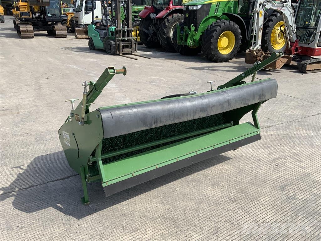  Sutton Brush to Fit Bucket Muut maatalouskoneet