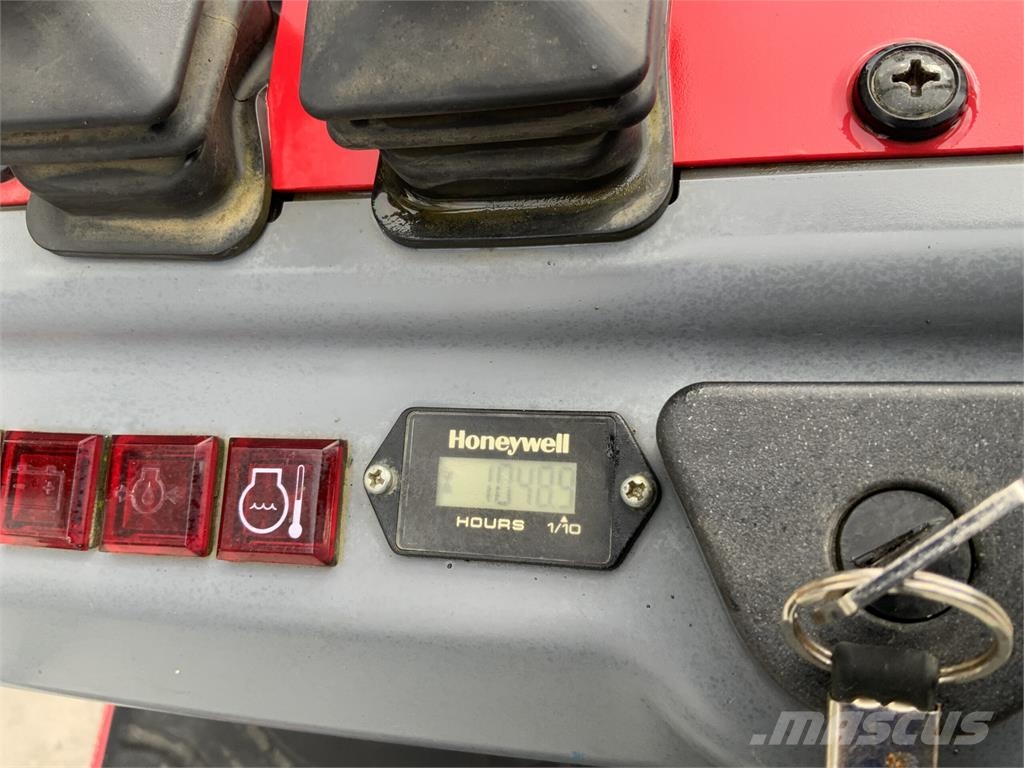 Takeuchi TB210R Digger (ST27905) Гусеничные экскаваторы