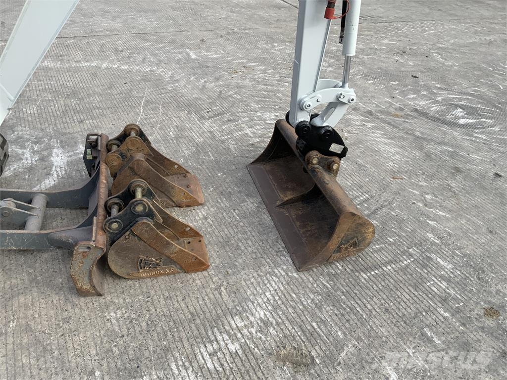 Takeuchi TB216 Digger (ST27761) ماكينات زراعية - غير ذلك