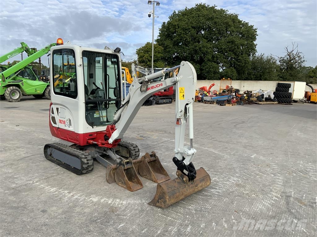 Takeuchi TB216 Digger (ST27761) ماكينات زراعية - غير ذلك