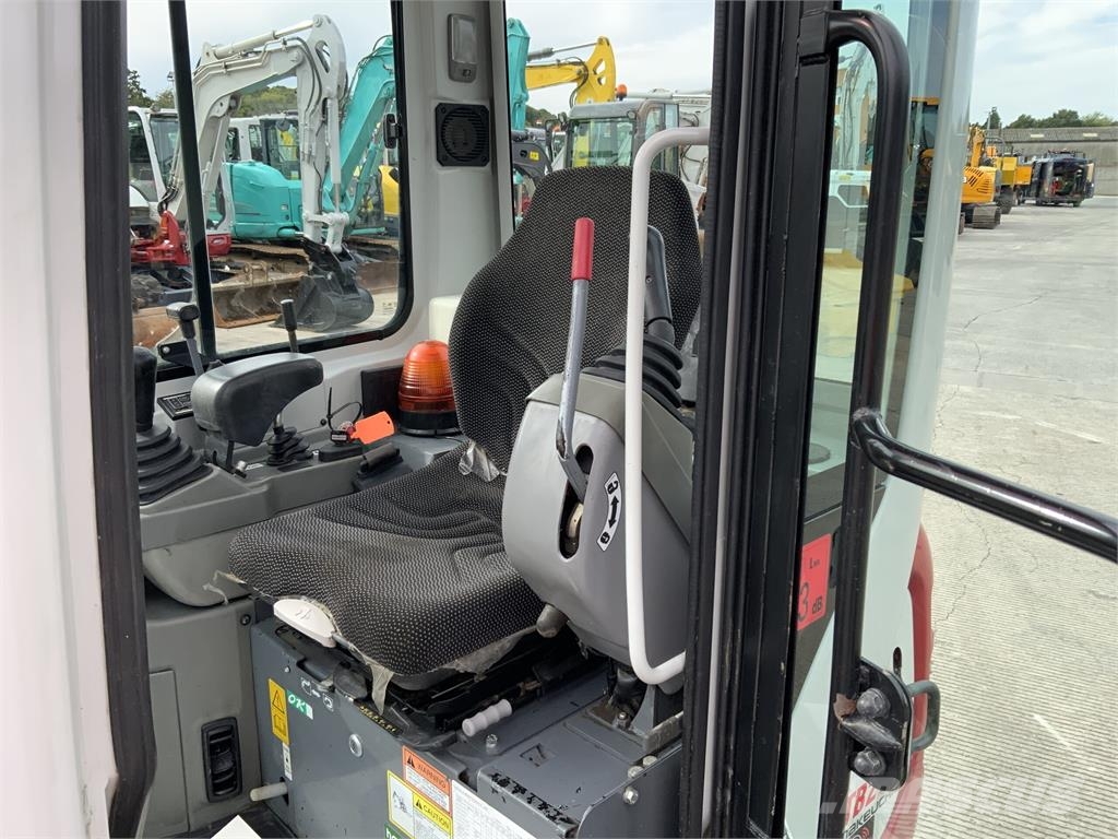 Takeuchi TB216 Digger (ST27762) Gravemaskiner på larvebånd