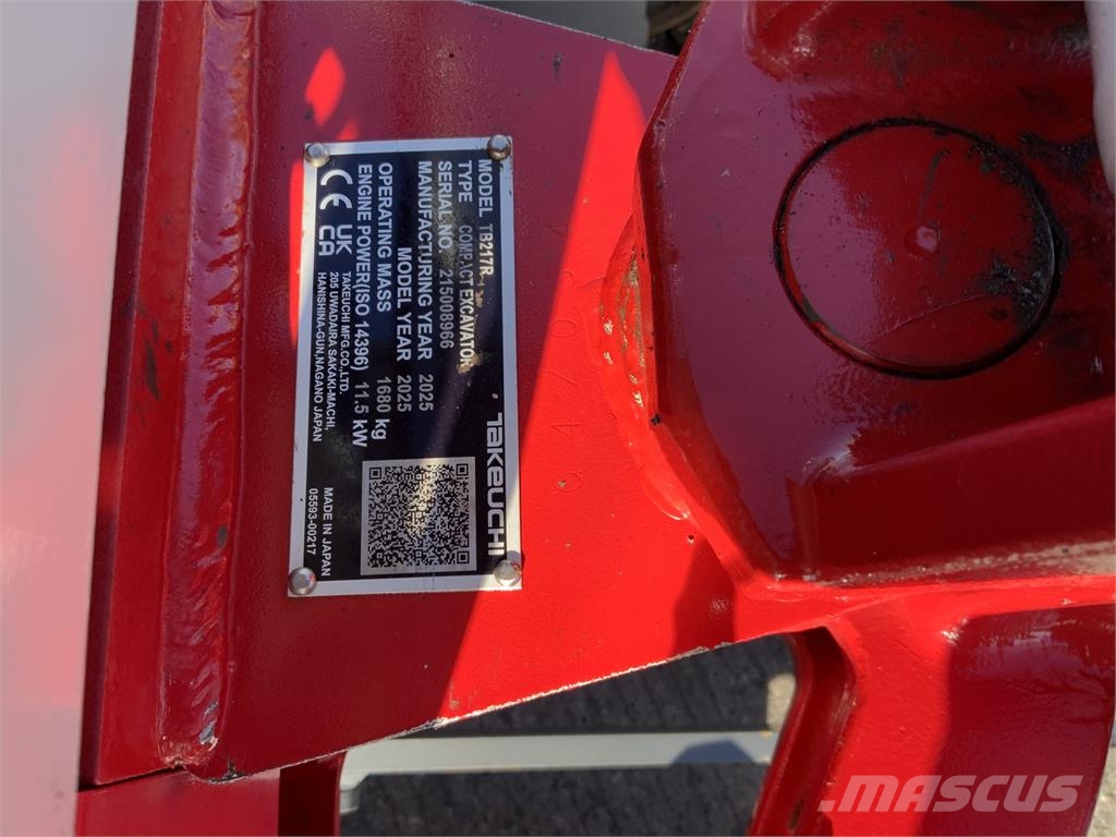 Takeuchi TB217R Digger Pelle sur chenilles