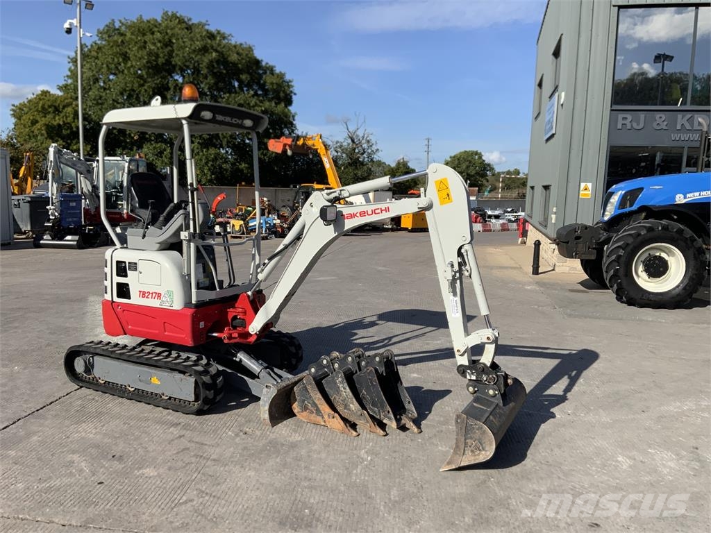 Takeuchi TB217R Digger Pelle sur chenilles