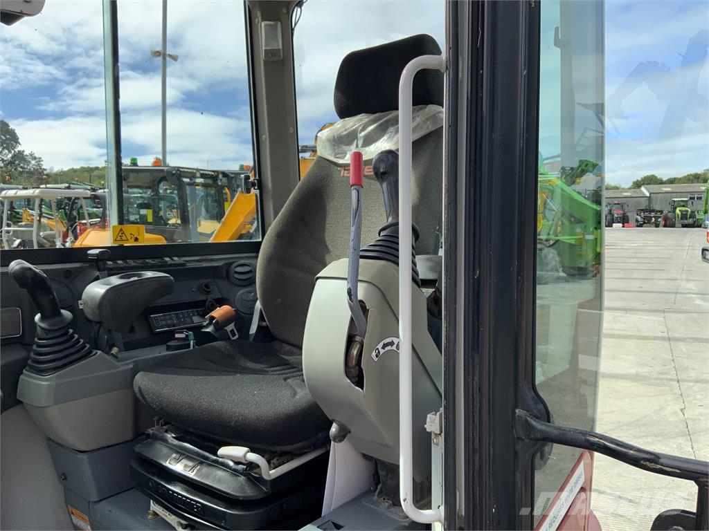 Takeuchi TB230 Digger (ST27694) ماكينات زراعية - غير ذلك