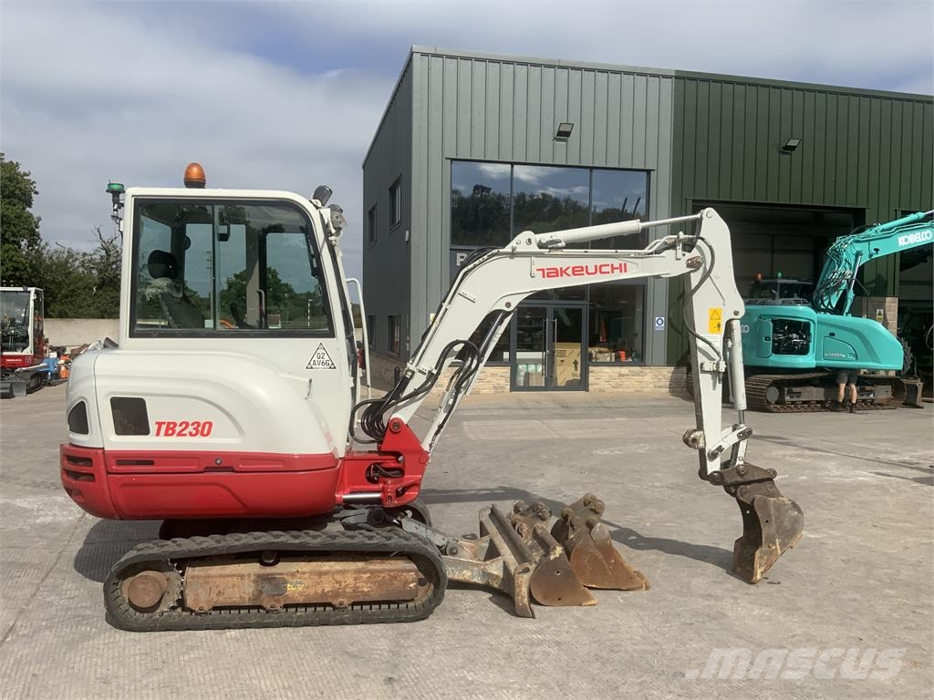 Takeuchi TB230 Digger (ST27694) ماكينات زراعية - غير ذلك