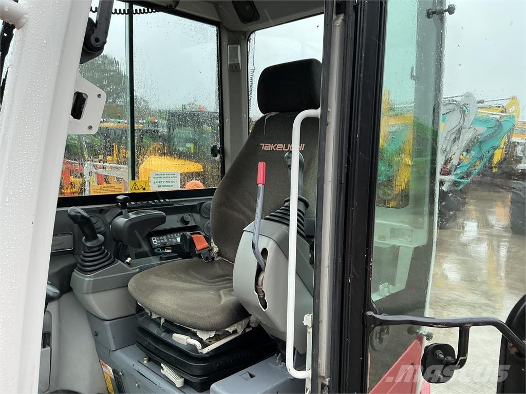 Takeuchi TB230 Digger (ST27981) Gravemaskiner på larvebånd