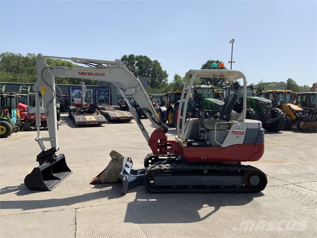 Takeuchi TB250 Digger (ST24283) Sonstige Landmaschinen