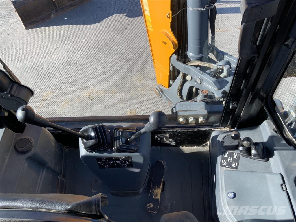 Terex TLB 890 wheeled digger (ST27614) Other