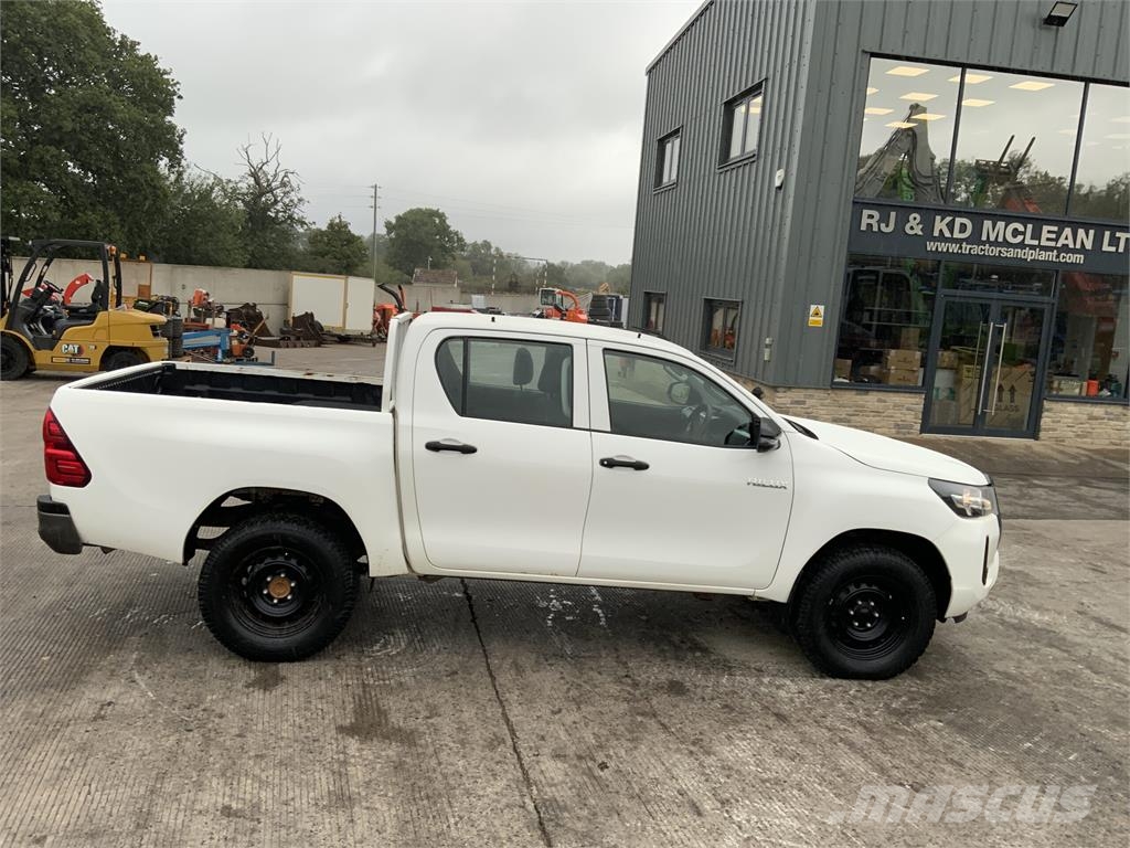 Toyota Hilux 2.4 D-4D Active 4WD Euro 6 (ST27633) Další