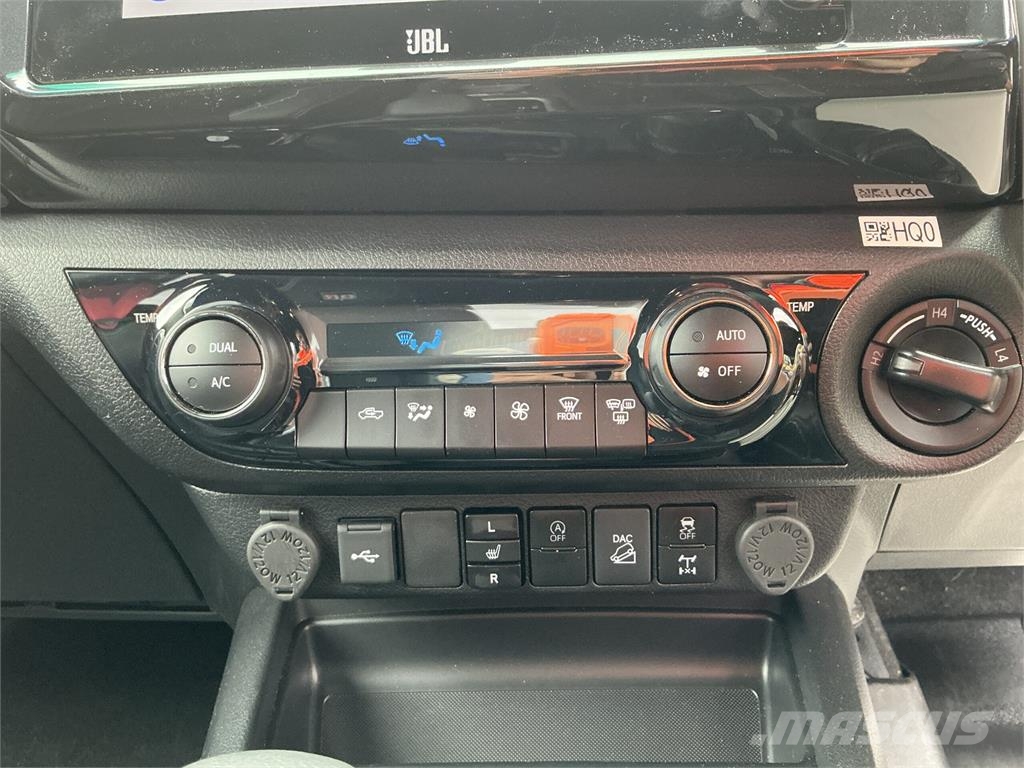 Toyota Hilux 2.8 D-4D GR SPORT II Pickup Double Cab Preču pārvadāšanas furgoni