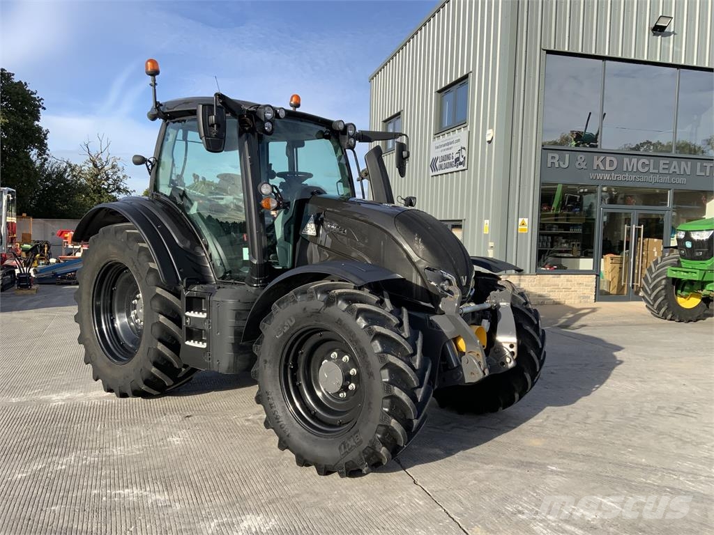 Valtra N135 Active Tractor (ST27903) Tractors