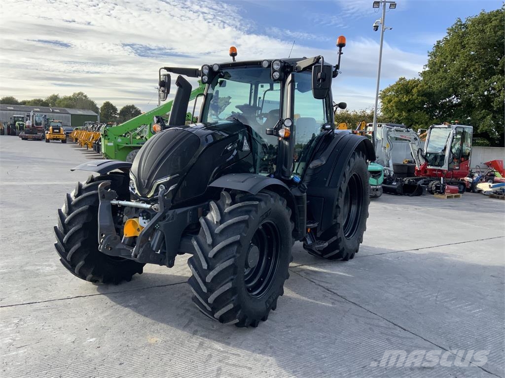 Valtra N135 Active Tractor (ST27903) Tractors