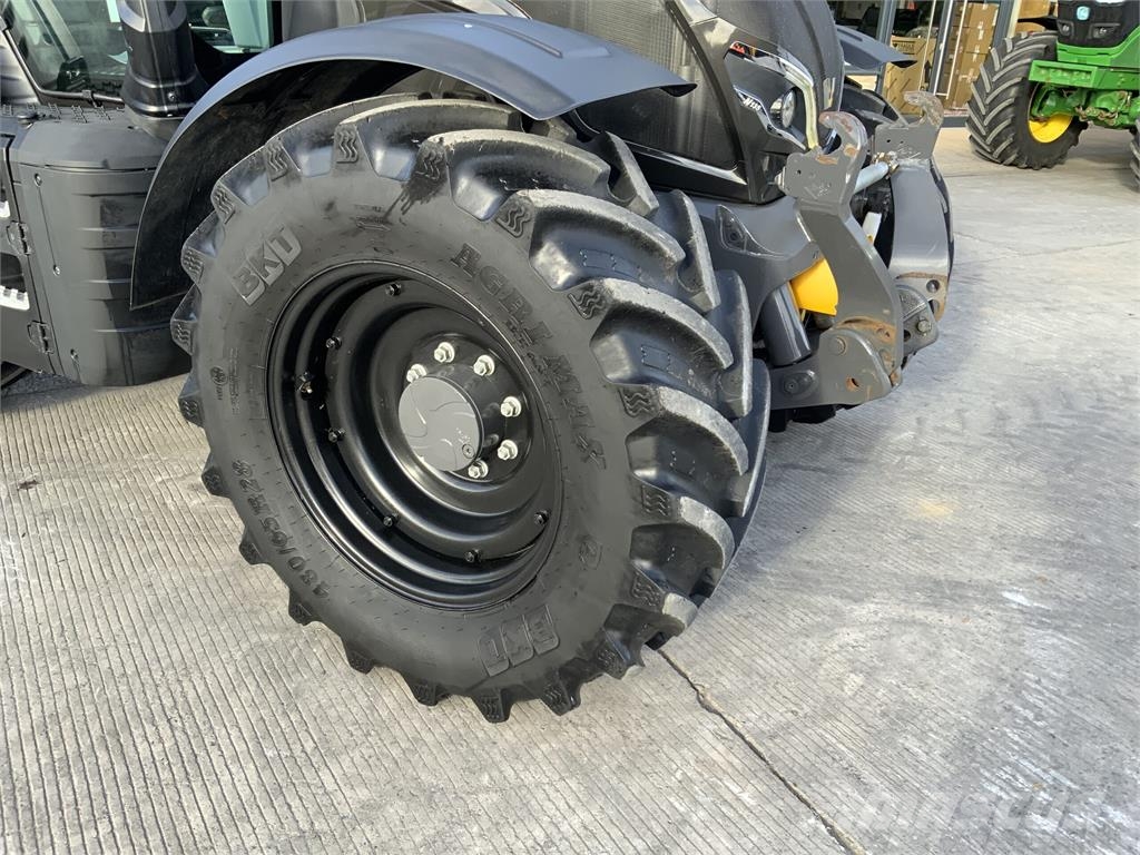 Valtra N135 Active Tractor (ST27903) Tractors