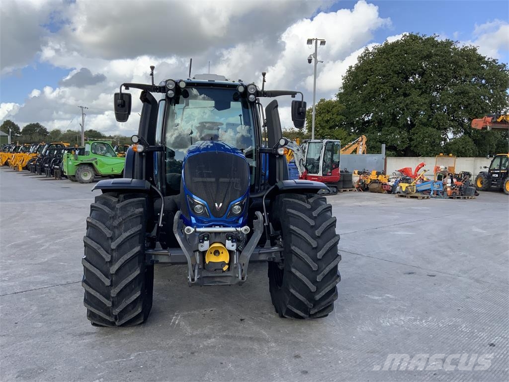 Valtra N174 unlimited Direct Tractor (ST27789) Traktorok