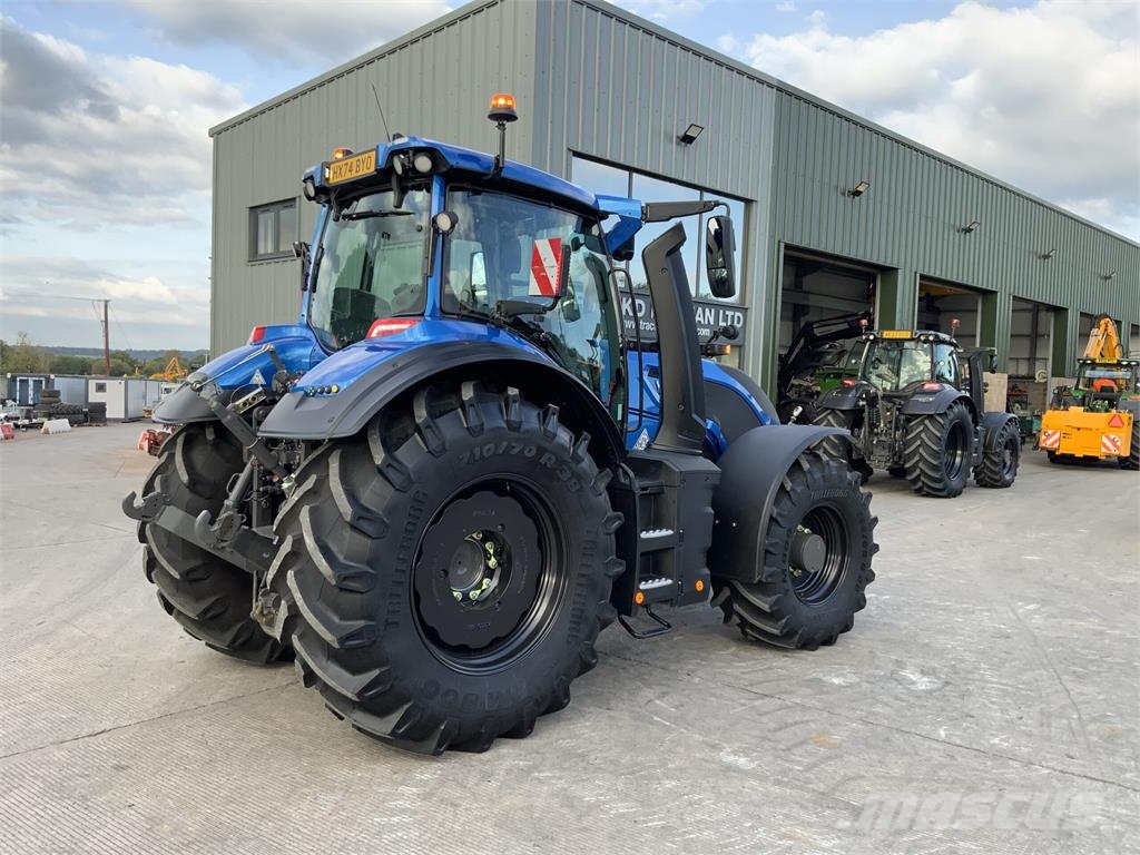 Valtra Q265 Unlimited Tractor (ST27767) ماكينات زراعية - غير ذلك