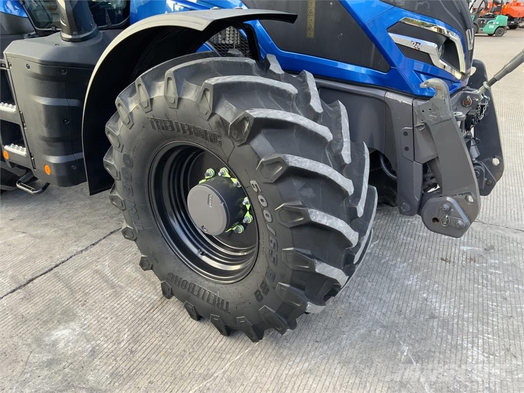 Valtra Q265 Unlimited Tractor (ST27767) ماكينات زراعية - غير ذلك