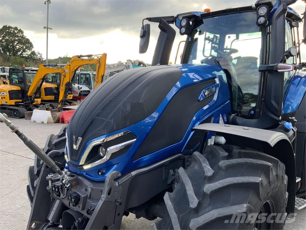 Valtra Q265 Unlimited Tractor (ST27767) ماكينات زراعية - غير ذلك