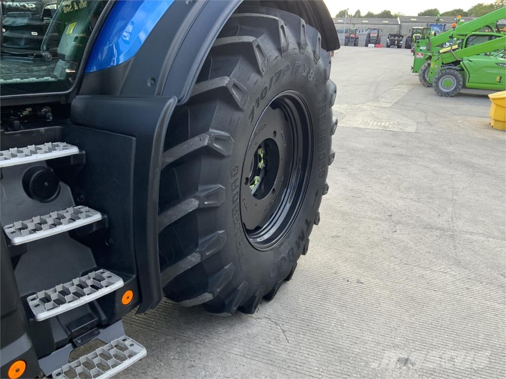 Valtra Q265 Unlimited Tractor (ST27767) ماكينات زراعية - غير ذلك