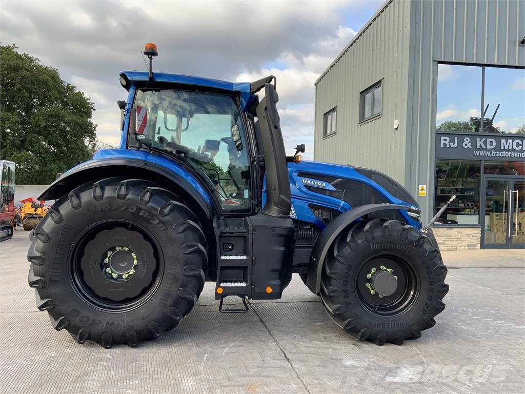 Valtra Q265 Unlimited Tractor (ST27767) ماكينات زراعية - غير ذلك