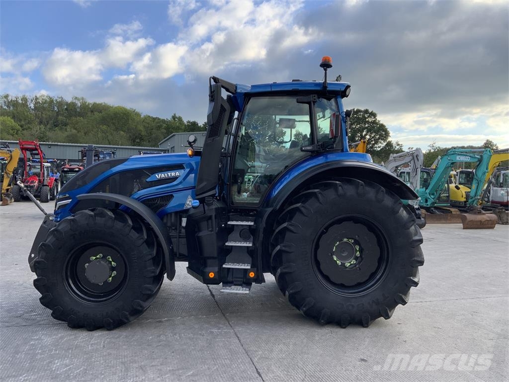 Valtra Q265 Unlimited Tractor (ST27767) ماكينات زراعية - غير ذلك