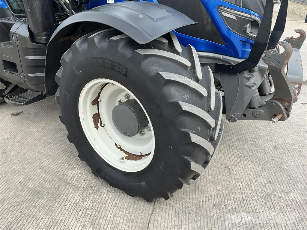 Valtra T174 Active tractor (ST26435) Landbrug - Andet 