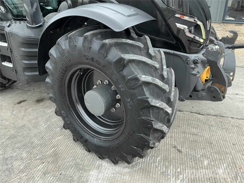 Valtra T175 Versu Tractor (ST27583) Maszyny rolnicze - Inne