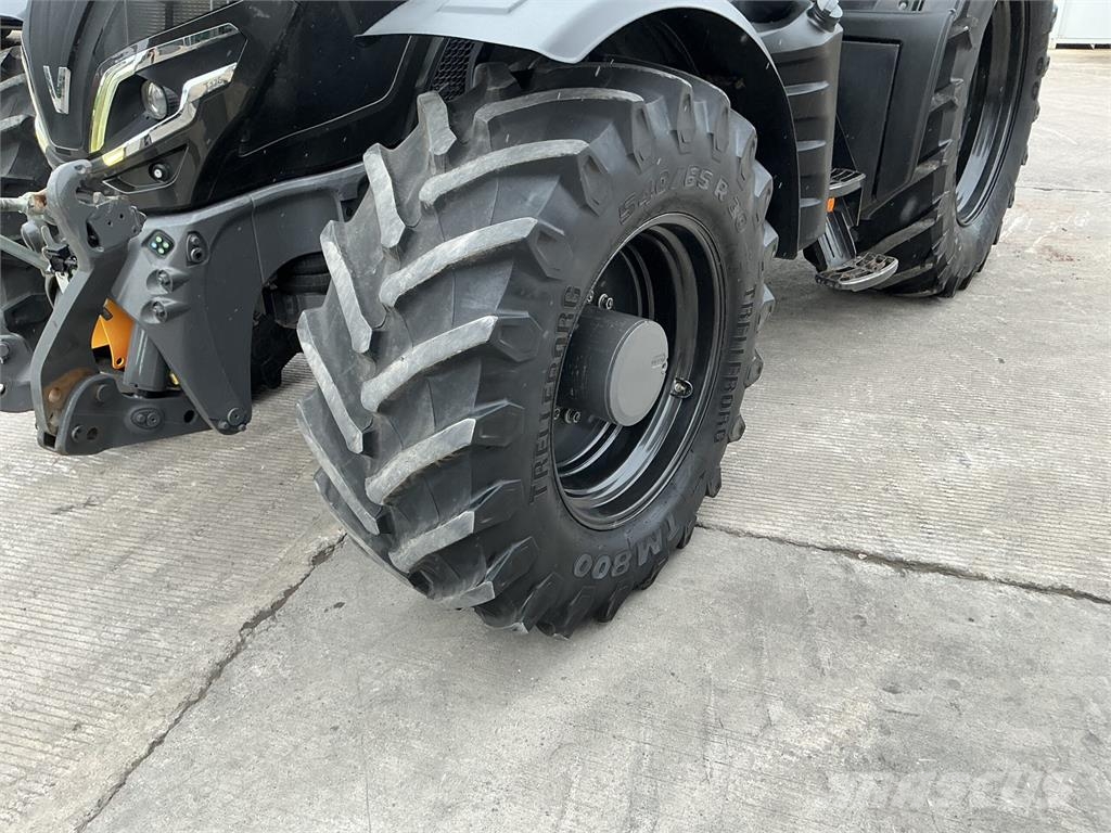 Valtra T175 Versu Tractor (ST27583) Maszyny rolnicze - Inne