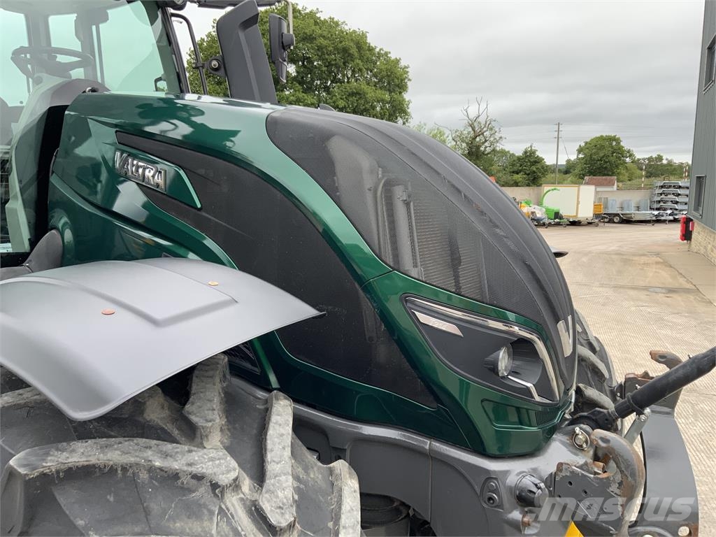 Valtra T214 Versu Tractor (ST26880) Agriculture - Others