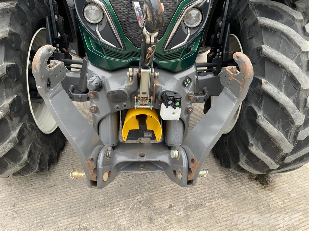 Valtra T214 Versu Tractor (ST26880) Agriculture - Others
