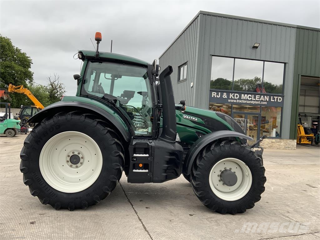 Valtra T214 Versu Tractor (ST26880) Agriculture - Others