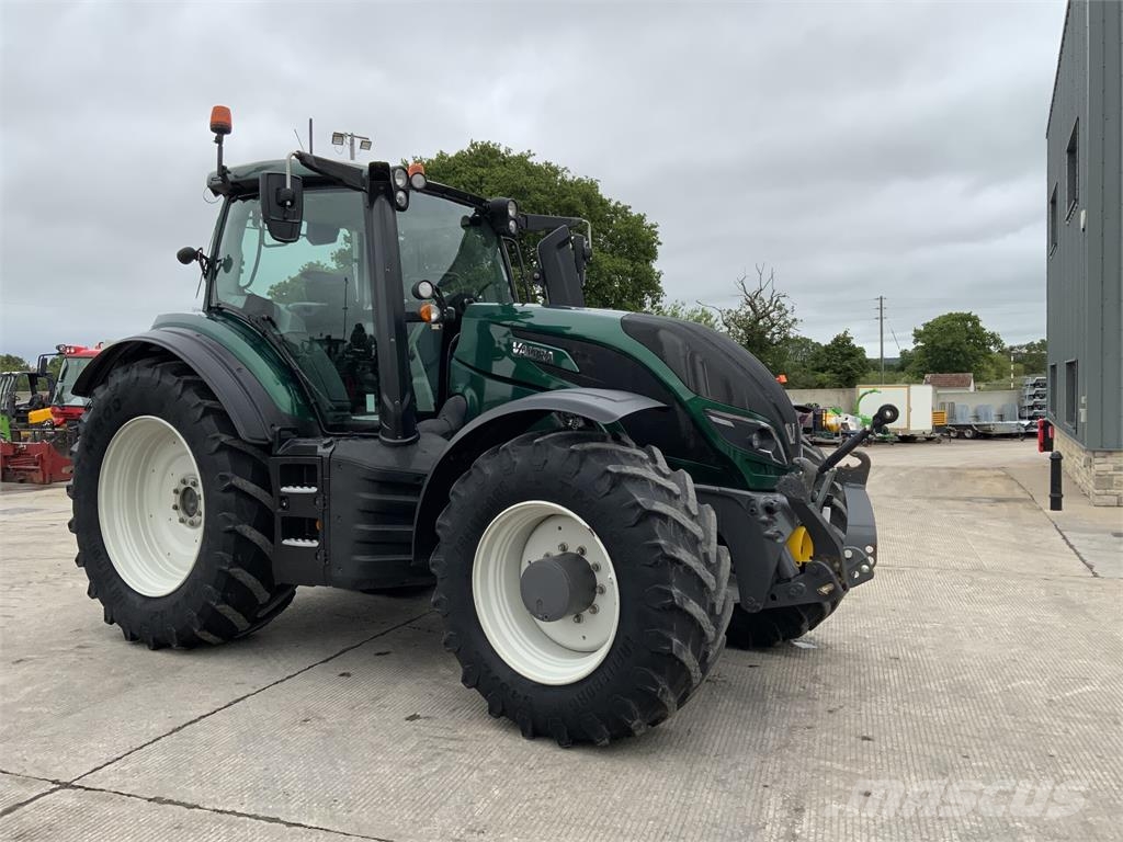 Valtra T214 Versu Tractor (ST26880) Agriculture - Others