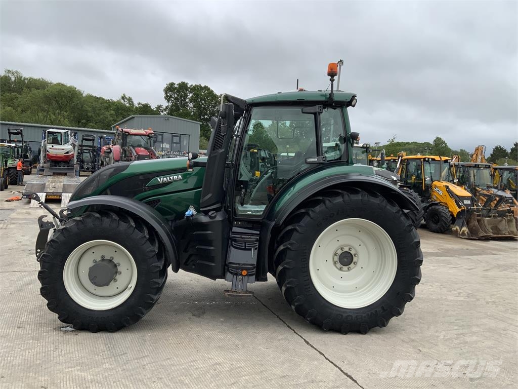 Valtra T214 Versu Tractor (ST26880) Agriculture - Others