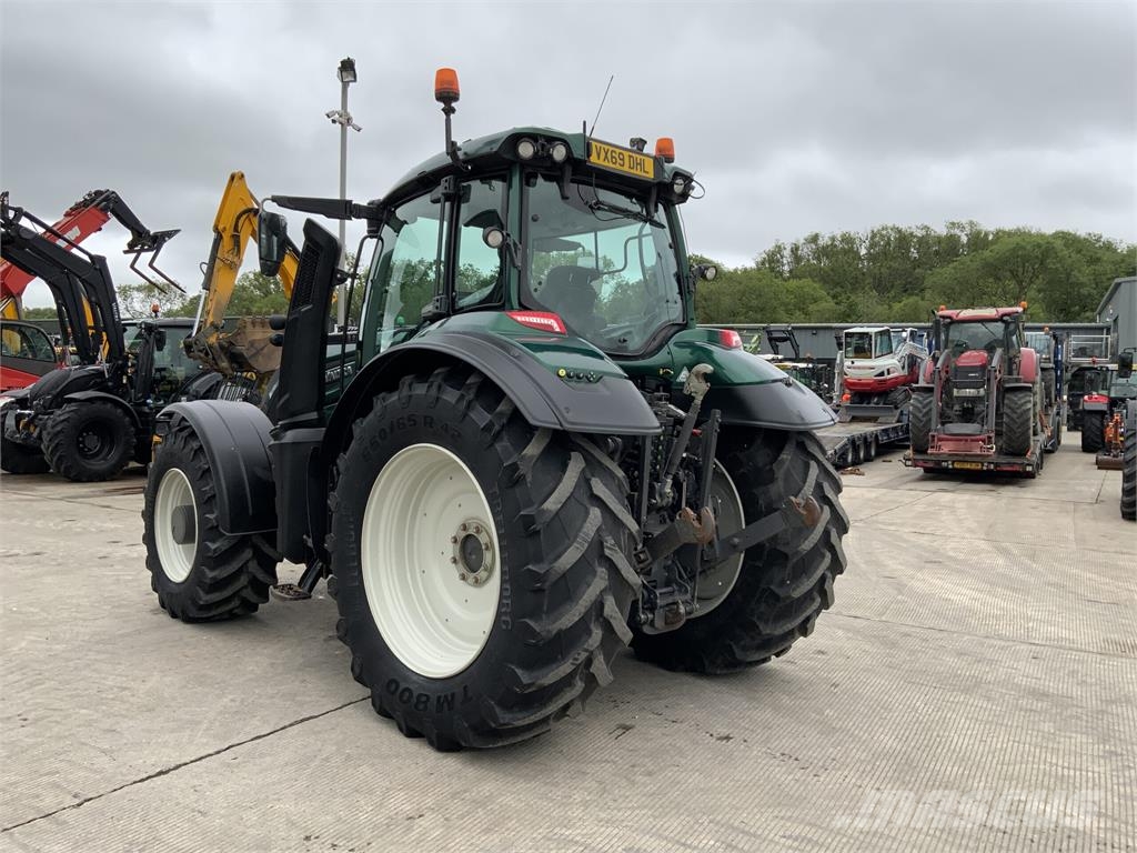 Valtra T214 Versu Tractor (ST26880) Agriculture - Others
