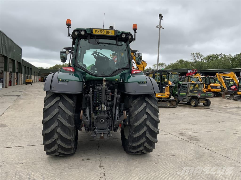Valtra T214 Versu Tractor (ST26880) Agriculture - Others