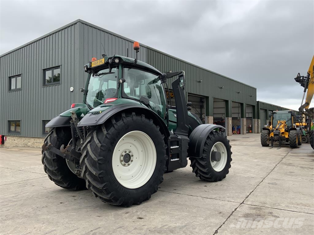 Valtra T214 Versu Tractor (ST26880) Agriculture - Others