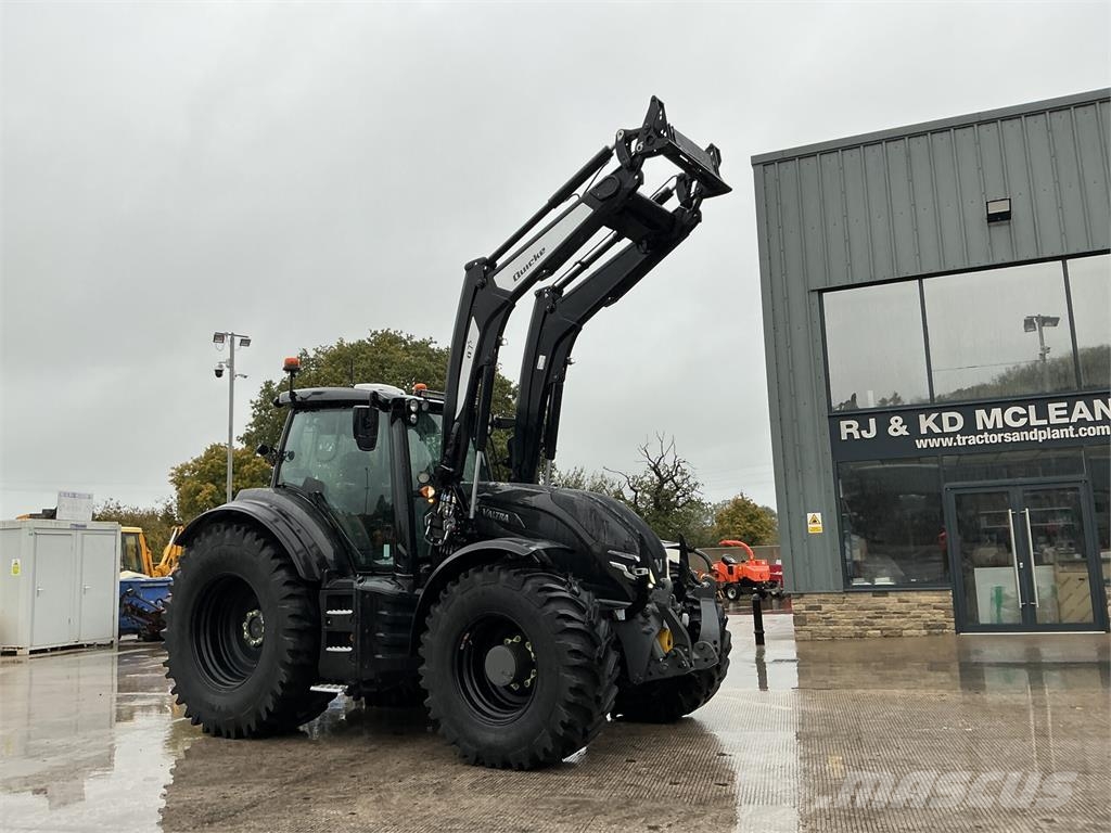 Valtra T235V Unlimited Tractor (ST27992) Tractors