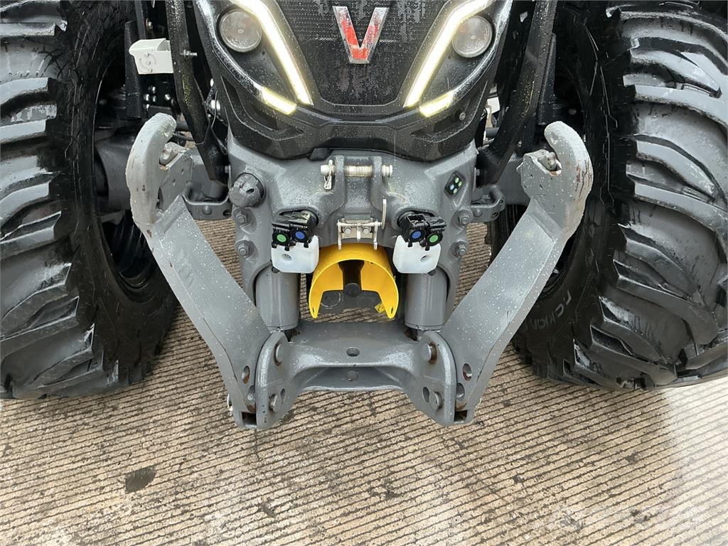 Valtra T235V Unlimited Tractor (ST27992) Tractors