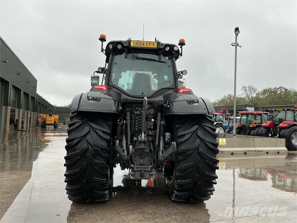 Valtra T235V Unlimited Tractor (ST27992) Tractors