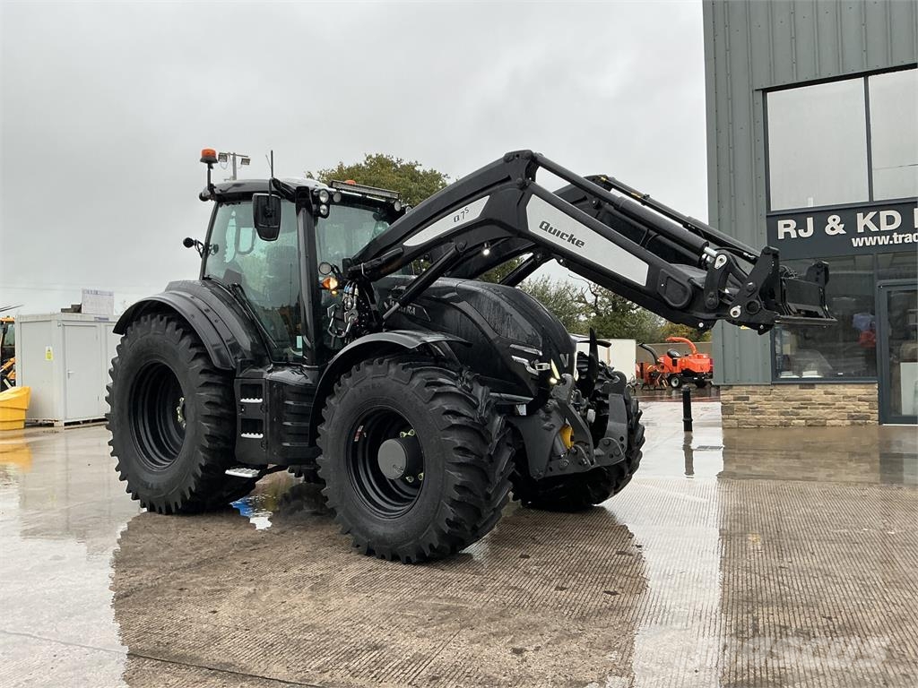 Valtra T235V Unlimited Tractor (ST27992) Tractors