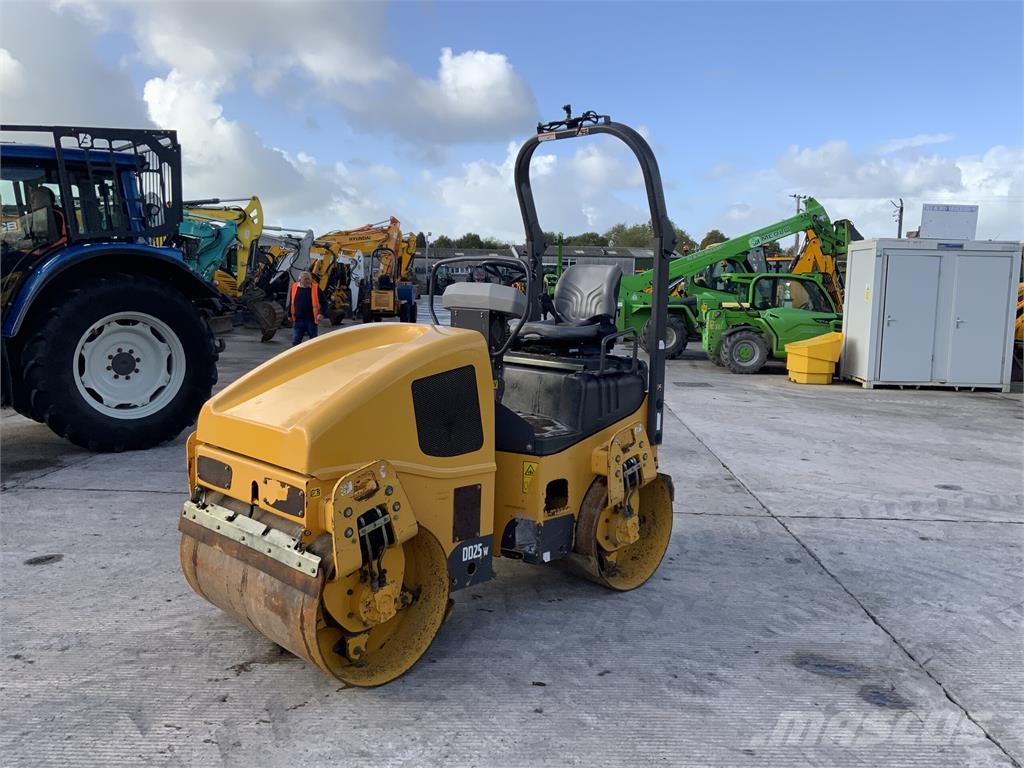 Volvo DD25 W Roller (ST27882) معدات البناء - غير ذلك